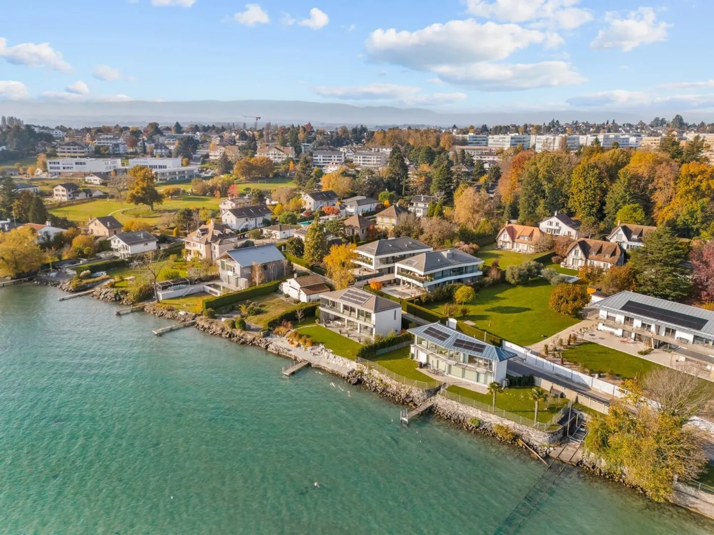 Lussuoso duplex attico con vista sul lago e sulle Alpi - Foto 2 di 13