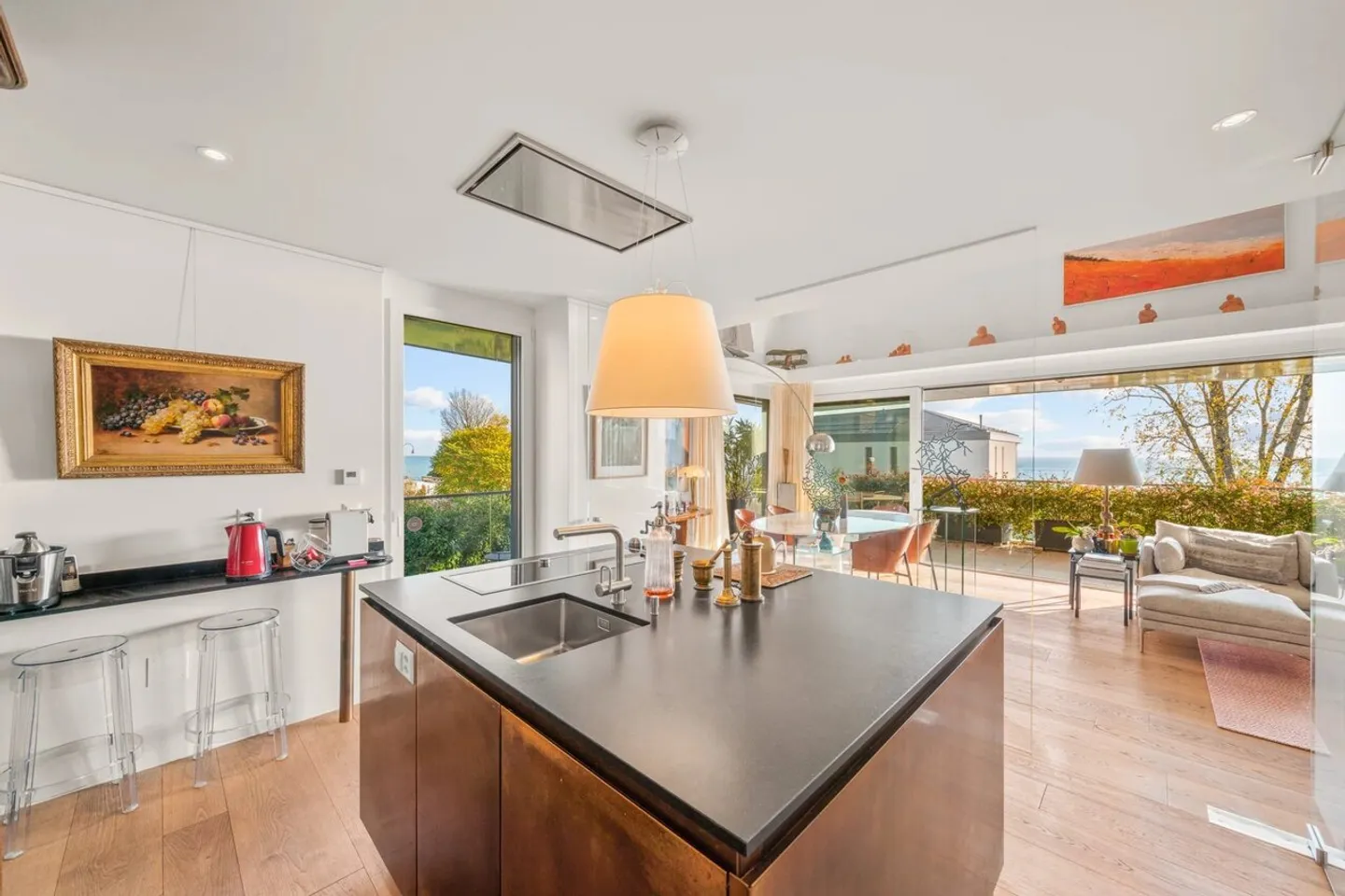 Lussuoso duplex attico con vista sul lago e sulle Alpi - Foto 3 di 13