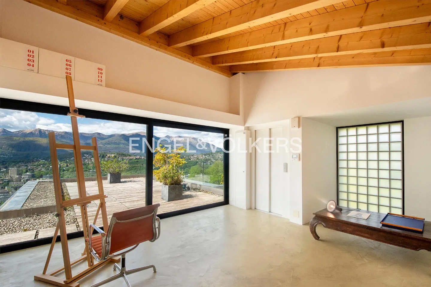 Villa moderna esclusiva con piscina e vista lago - Foto 12 di 13