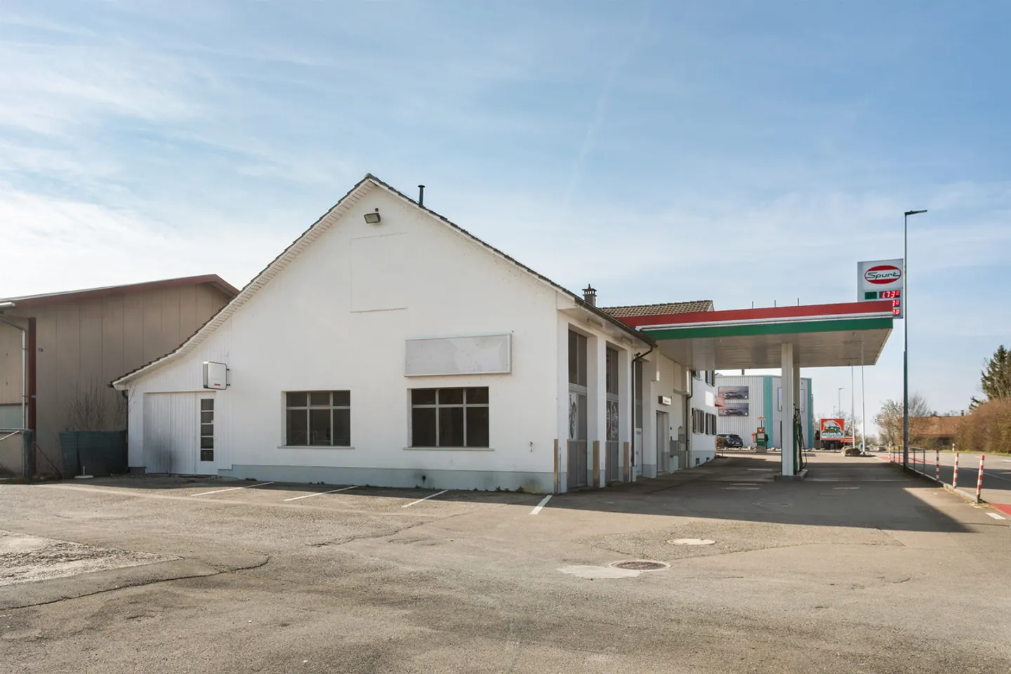 Attractive commercial property with gas station, workshop, and residential component - Photo 3 of 8