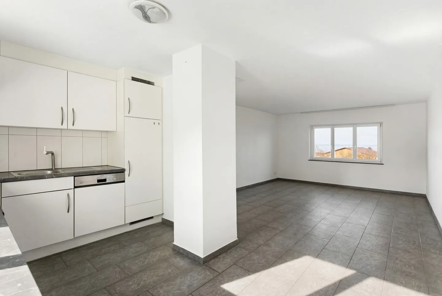 Attractive commercial property with gas station, workshop, and residential component - Photo 4 of 8