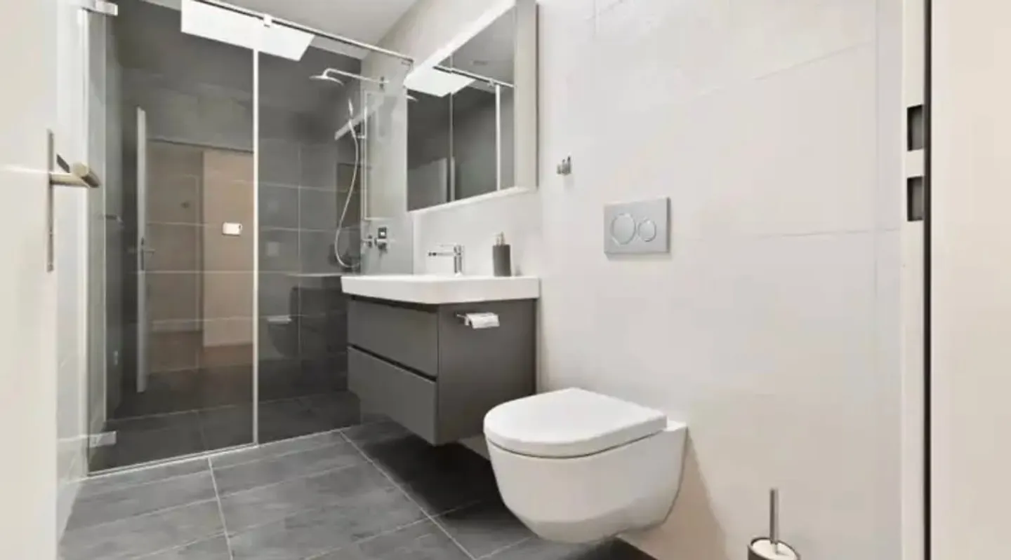Penthouse moderne avec terrasses - Photo 13 sur 13