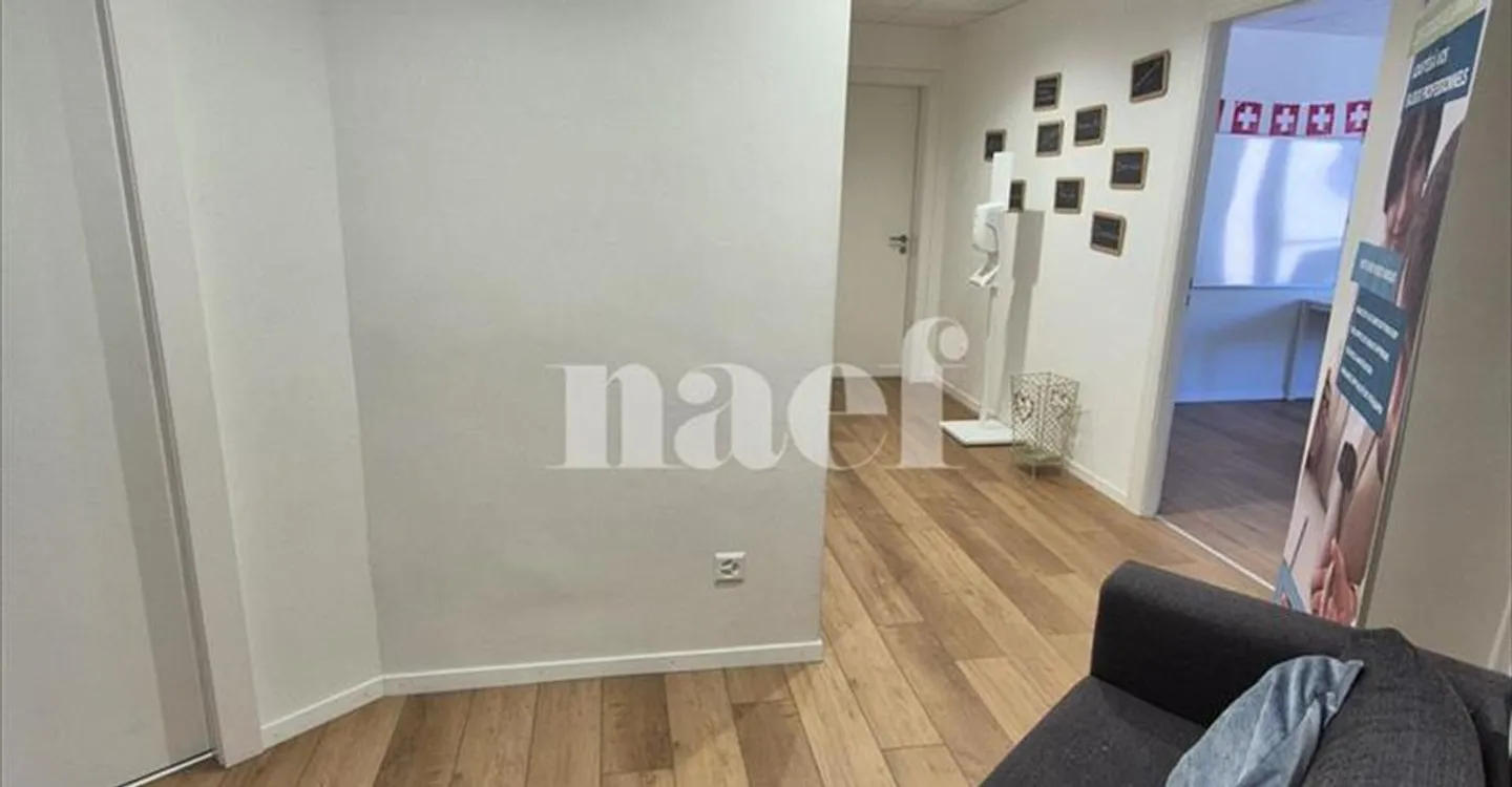 Office space for rent - Photo 6 of 8