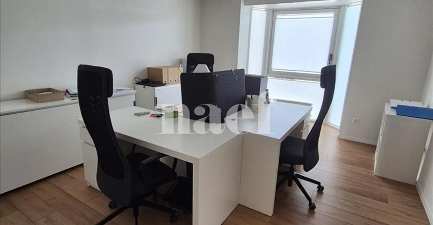 Office space for rent - Photo 7 of 8