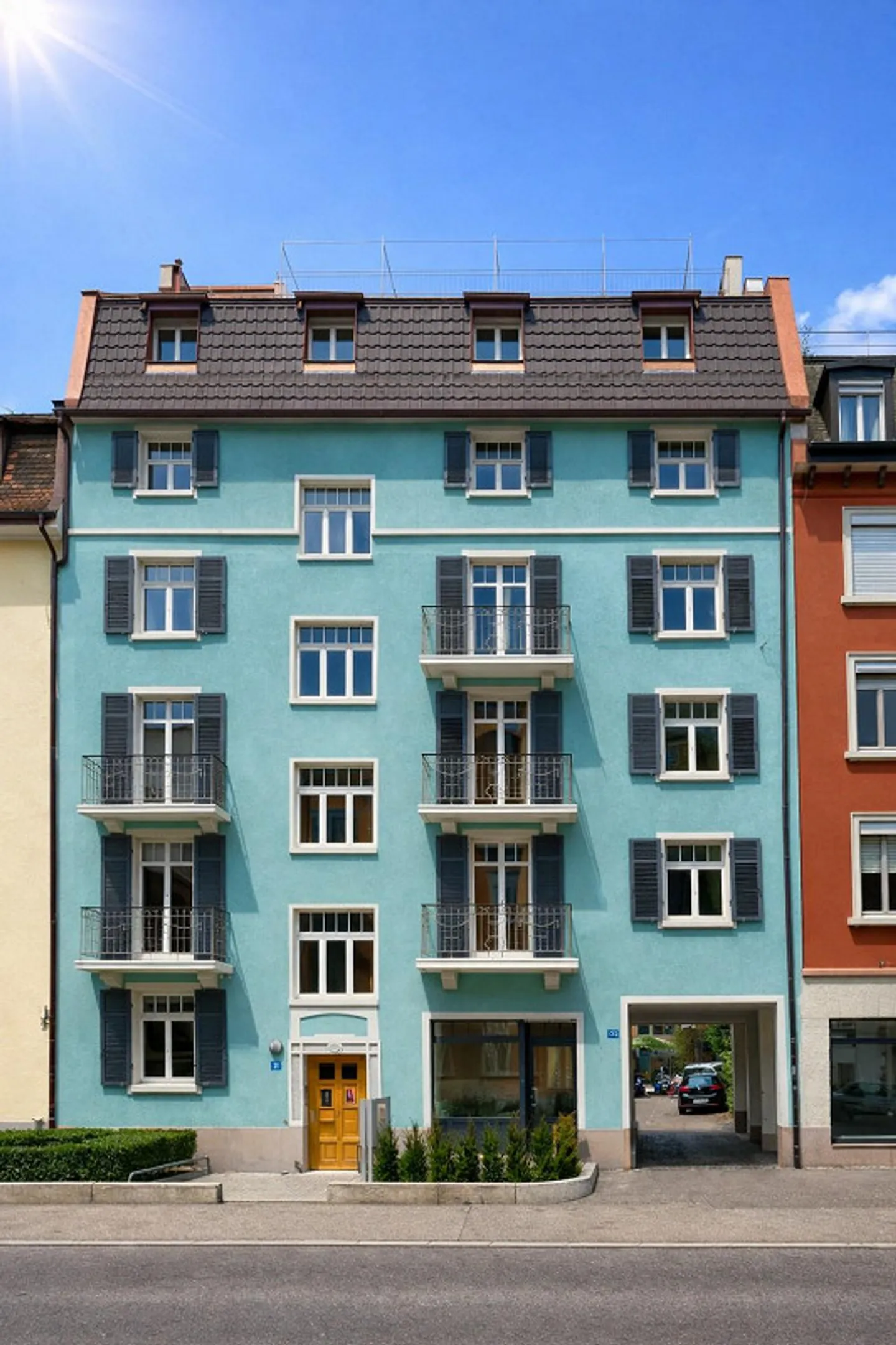Modern Apartment with Sunny Balcony - Photo 2 of 13