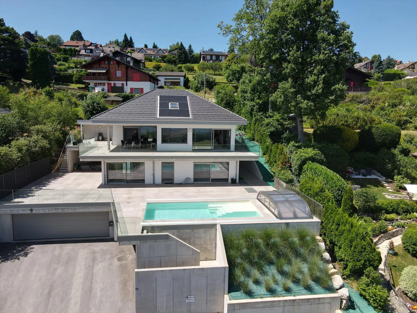 Contemporary Villa with Panoramic Views - Photo 1 of 9