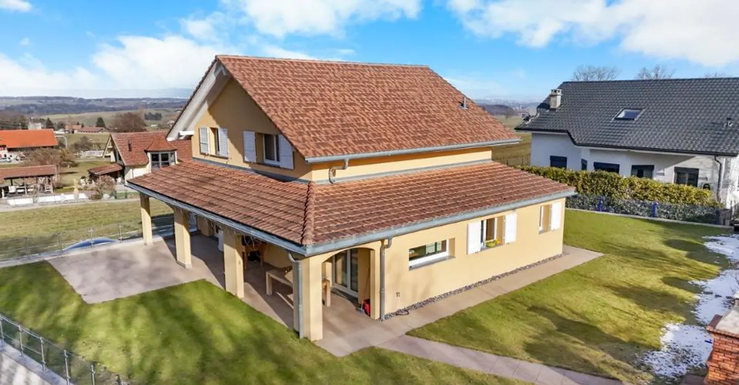 Superbe villa individuelle près de Bulle - Photo 1 sur 13
