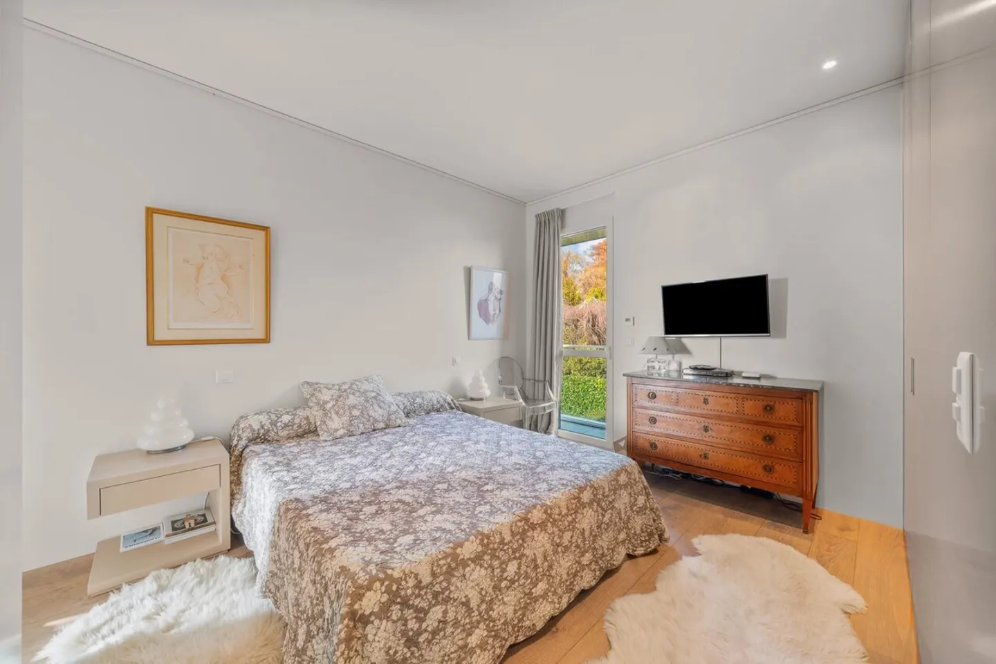 Lussuoso duplex attico con vista sul lago e sulle Alpi - Foto 10 di 13