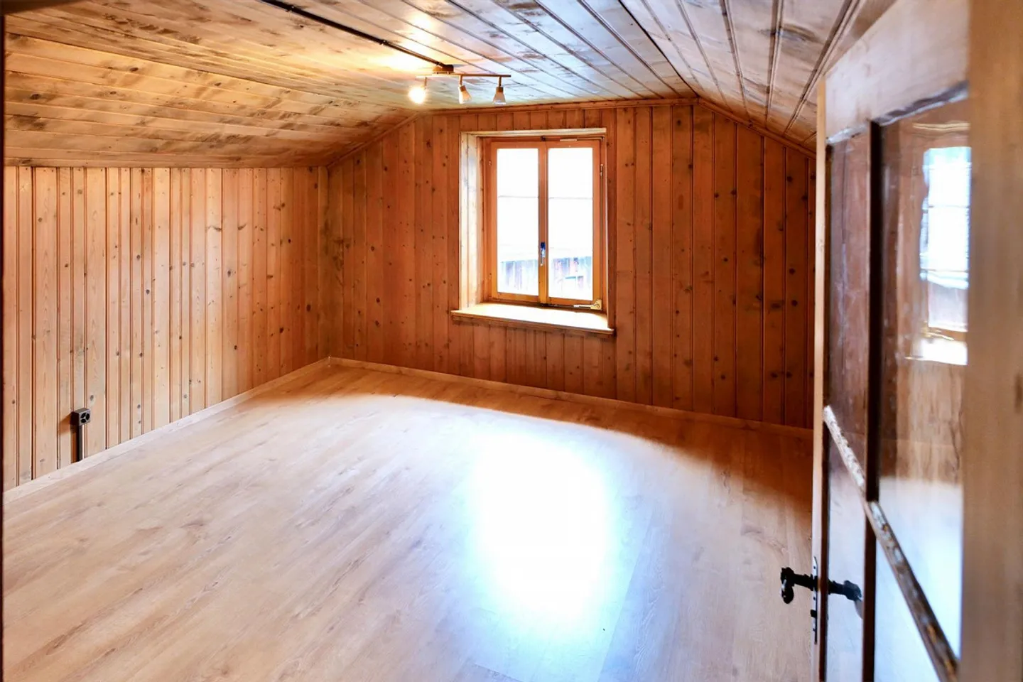 Hausteil 5.5-Zimmer Altbau im Dorfkern - Foto 11 von 12