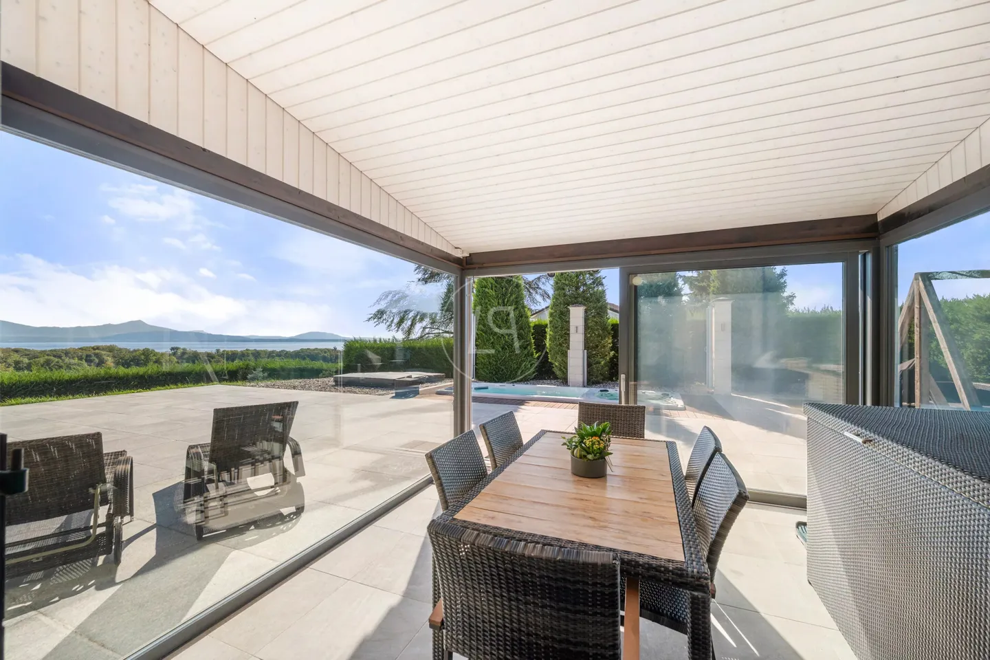 Charming property with panoramic views in Allaman - Photo 10 of 26