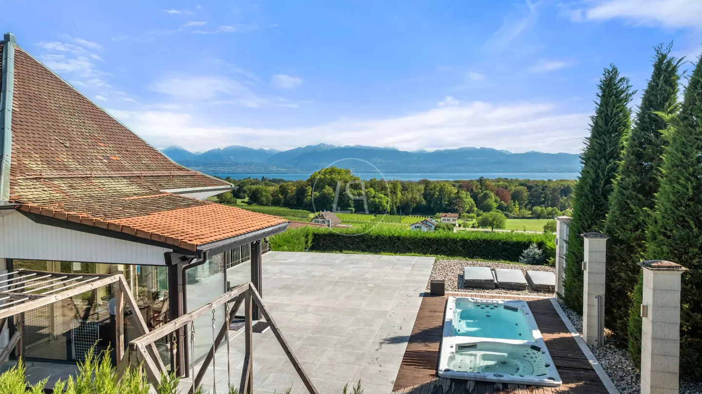 Charming property with panoramic views in Allaman - Photo 12 of 26