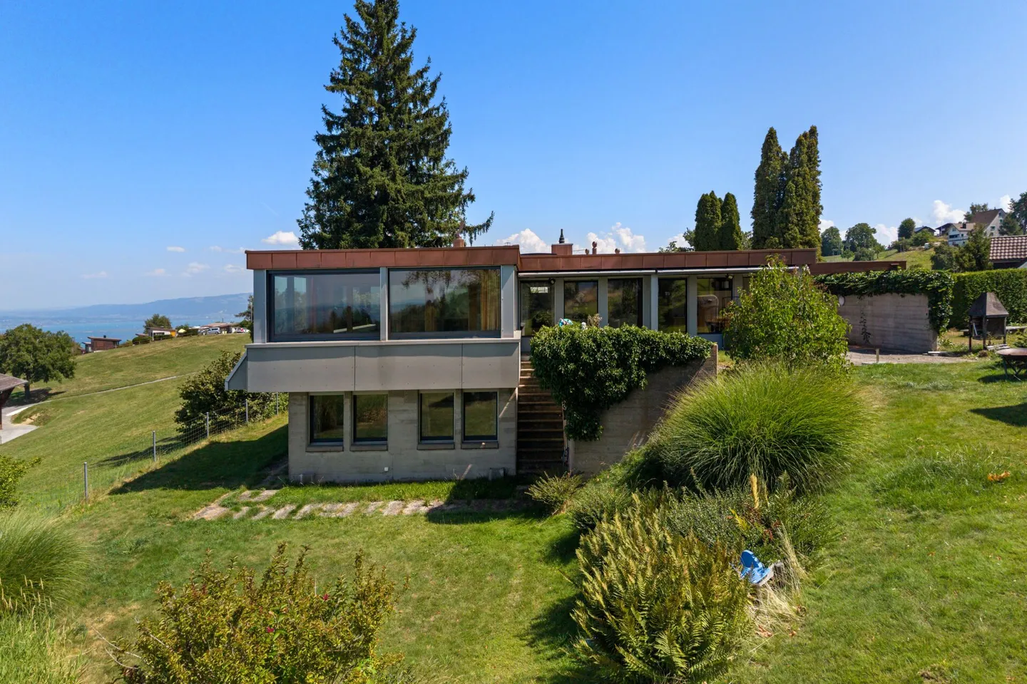 Charmantes Einfamilienhaus mit Bodenseeblick - Foto 3 von 9