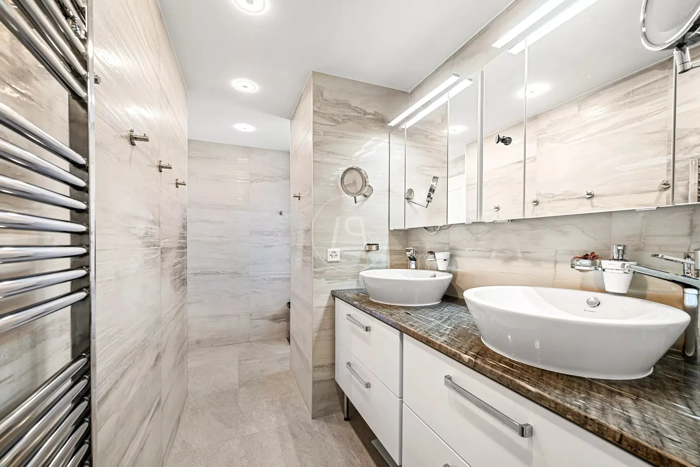 Charming property with panoramic views in Allaman - Photo 18 of 26