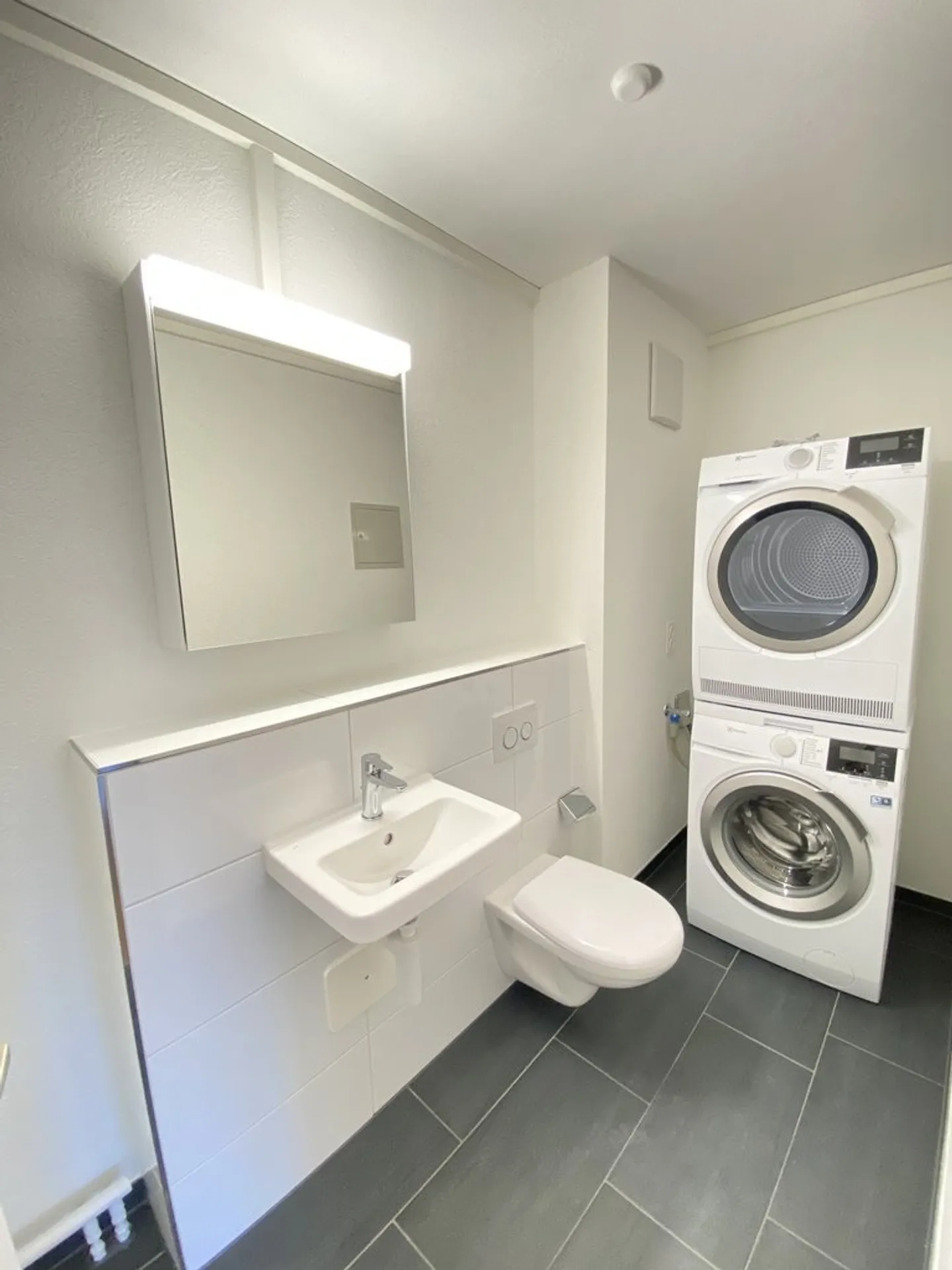 Grosszügige 4.5-Zimmerwohnung mit sanierter Küche und Bad - Foto 7 von 10