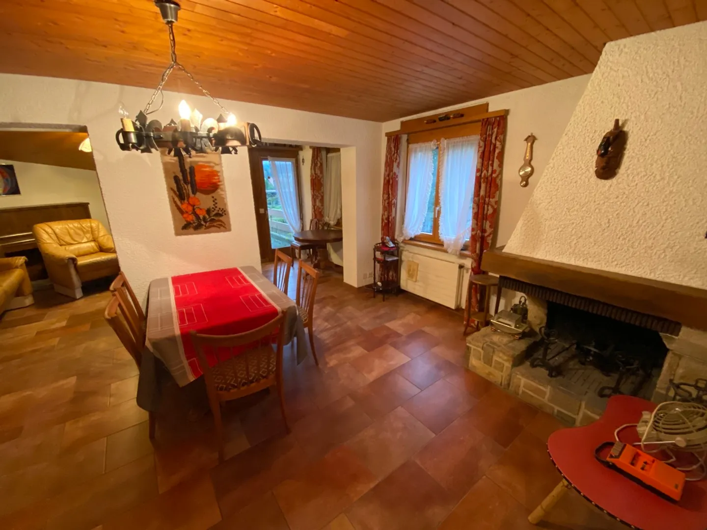 Gemischtes Gebäude im Dorfzentrum - Foto 4 von 34