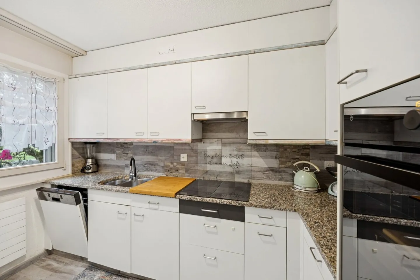 Maison de ville merveilleuse dans un emplacement calme - Photo 4 sur 14