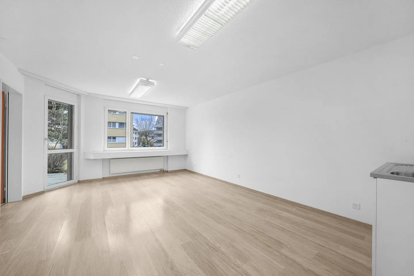 Your new practice / Your new office in a central location - Photo 3 of 13