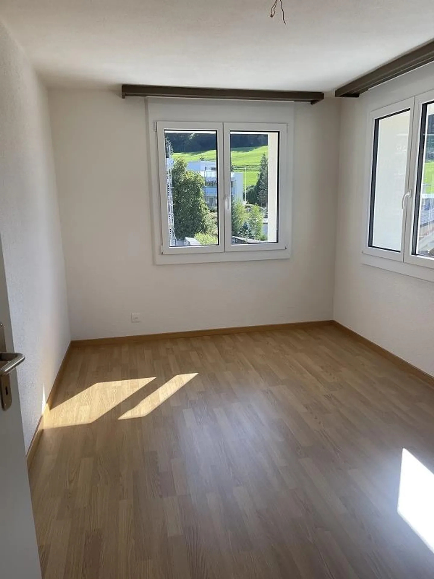 Appartamento accogliente di 4,5 stanze in una posizione tranquilla - Foto 4 di 11