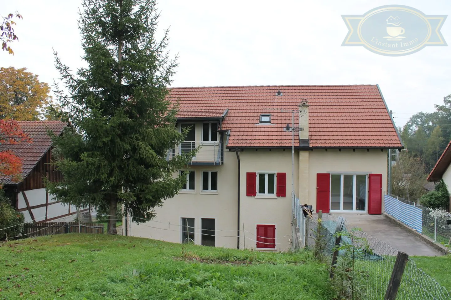 Residential building - Photo 9 of 10