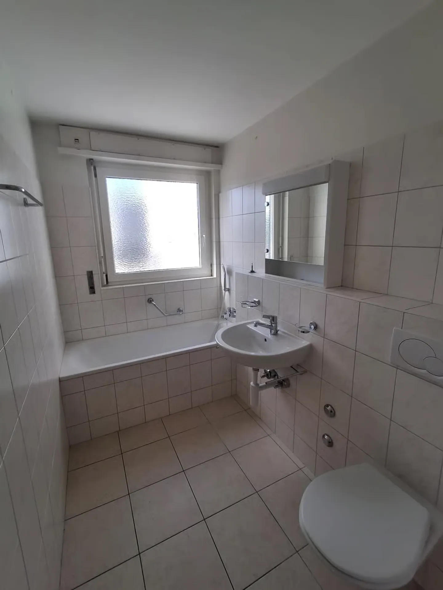 Bright 3.5-room apartment with balcony in La Chaux-de-Fonds - Photo 4 of 6