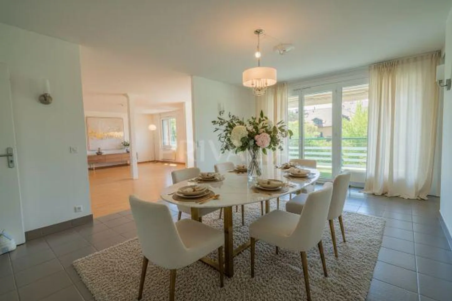 Esclusivo: Grande Appartamento a Sézenove - Foto 2 di 5