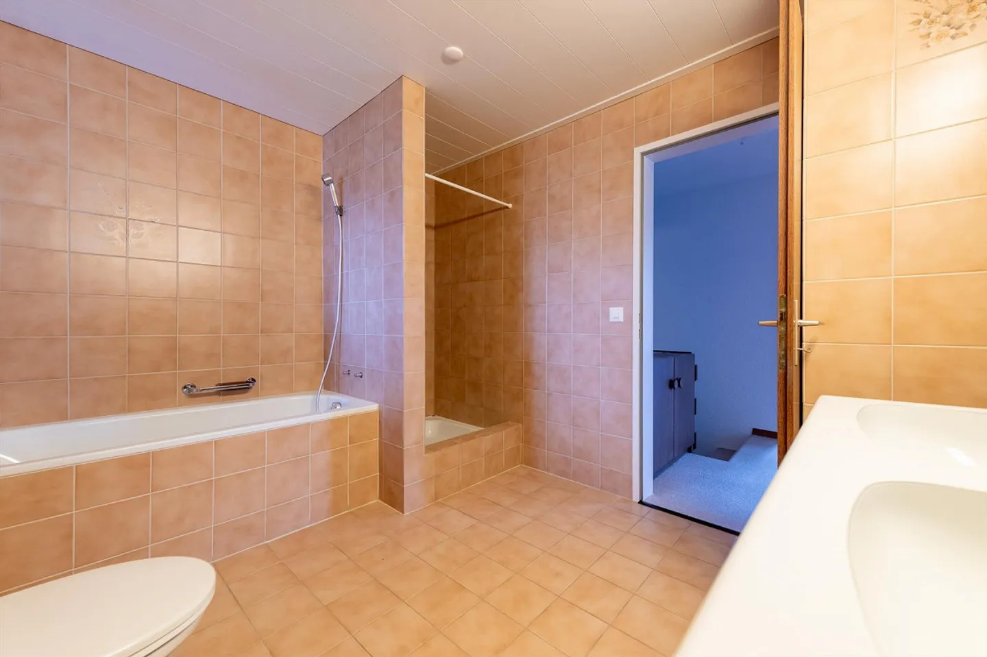 Affittiamo un appartamento straordinario di 4,5 stanze a Münsingen - Foto 11 di 14