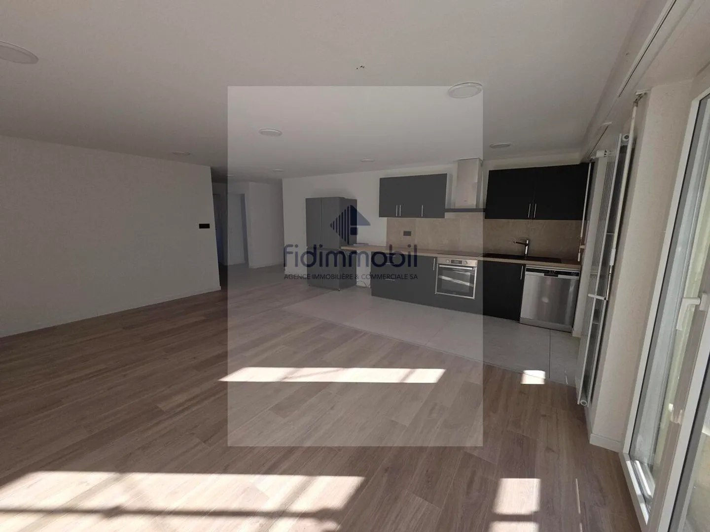 Bel Appartement avec Balcon - Photo 2 sur 8
