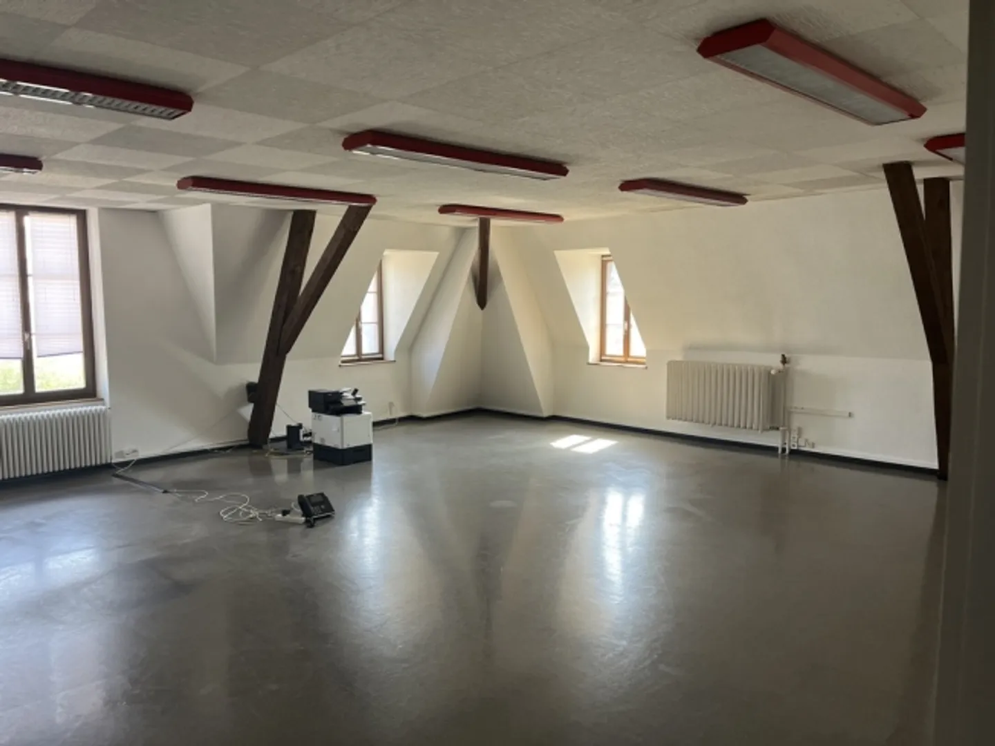 „Spazio commerciale al piano terra di 200 m2 in affitto.“ - Foto 3 di 13