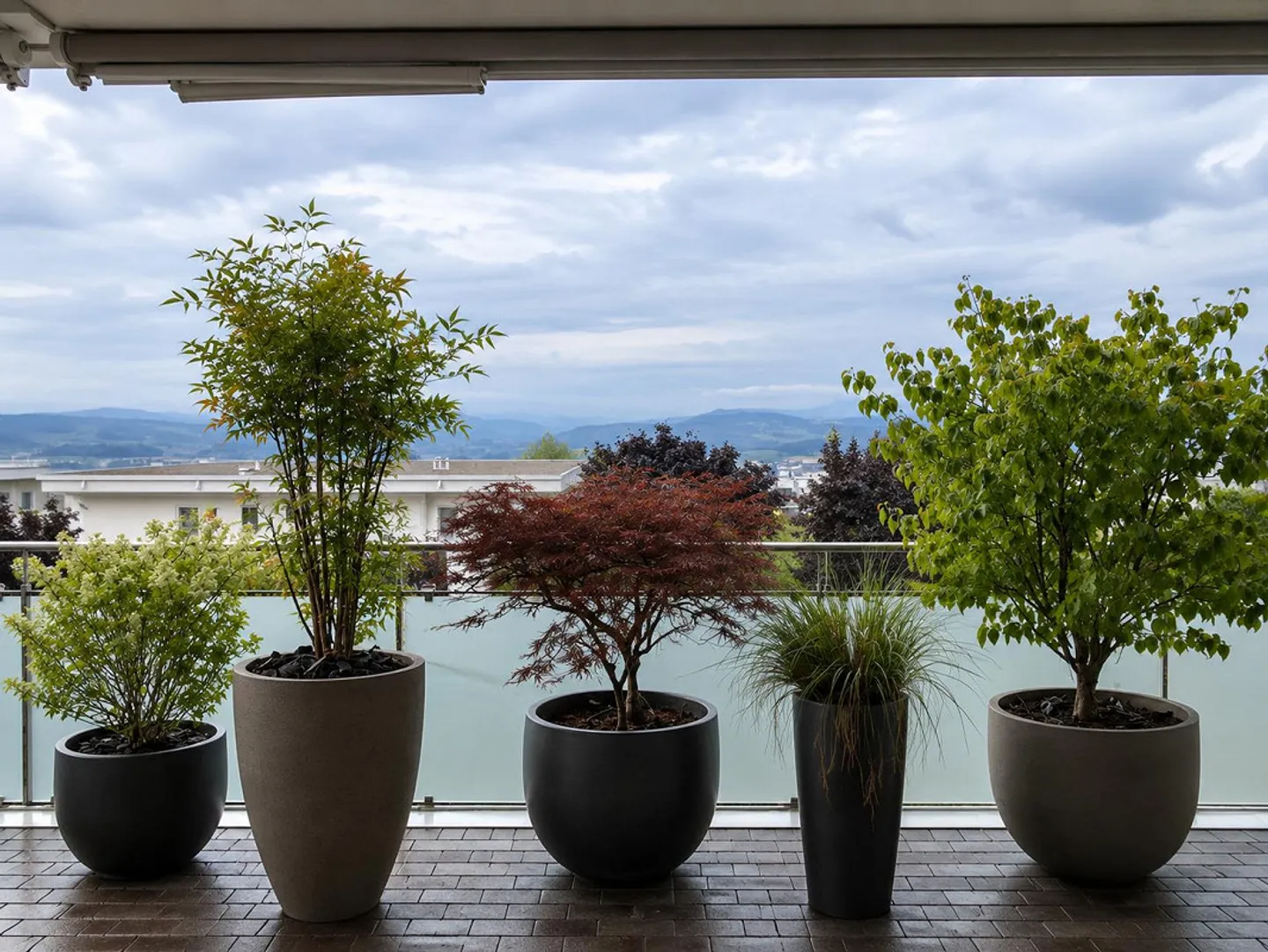 162 m² Attikawohnung mit Rundum-Terrasse, Alpenblick & direktem Liftzu - Photo 2 sur 18
