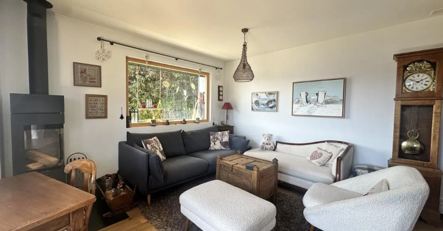 Superb Renovated Apartment Close to the Center - Photo 4 of 9