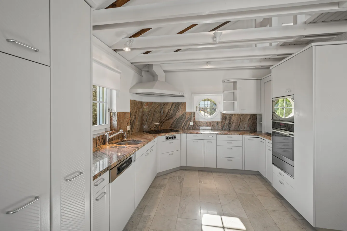 Geräumiges Einfamilienhaus in Bottmingen - Foto 7 von 14