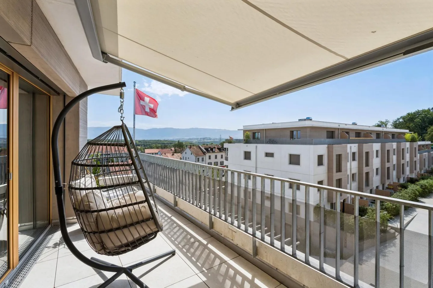 Penthouse apartment 3 rooms with panoramic terrace - Photo 1 of 9