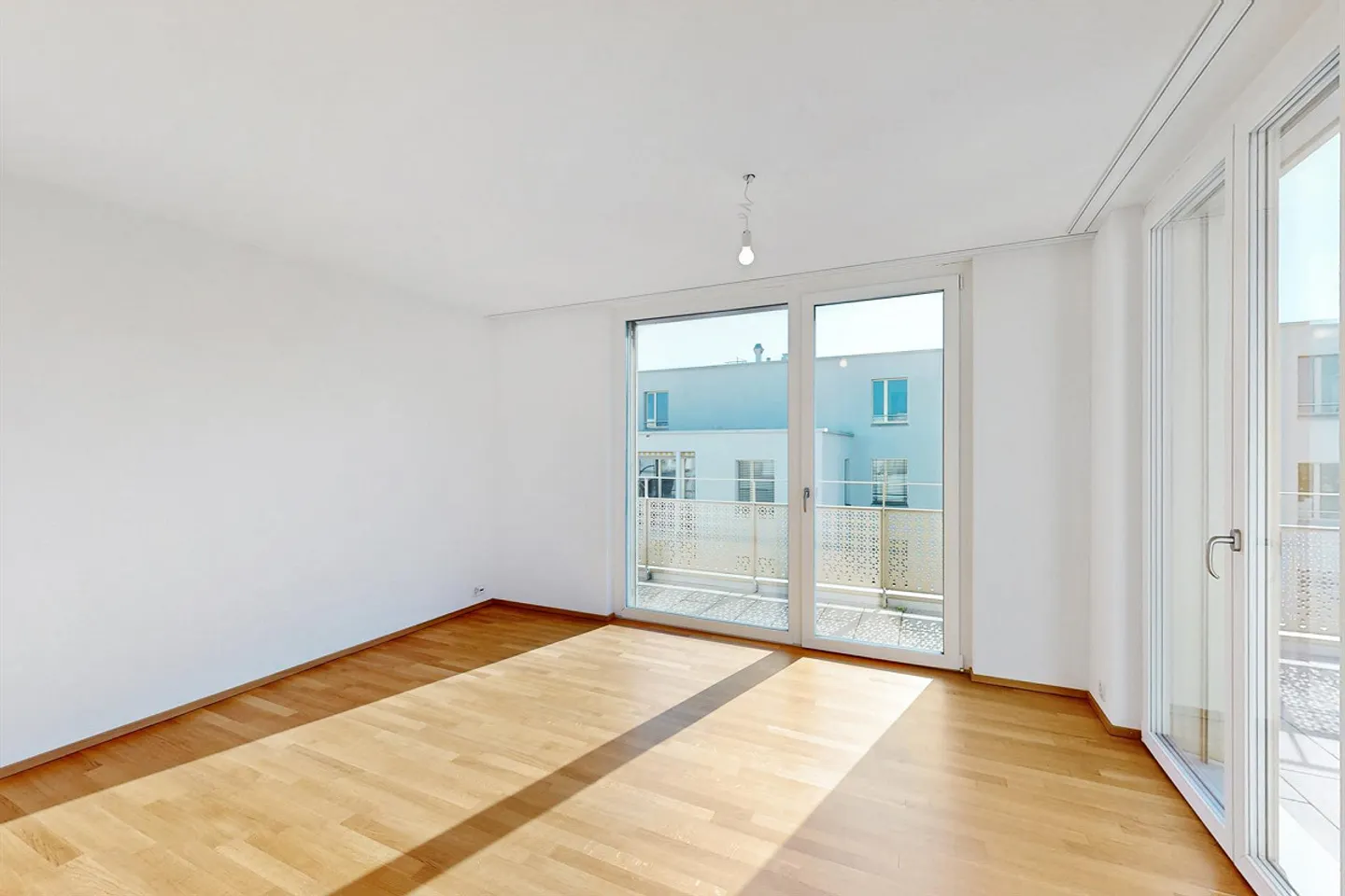 Modern Living - Altstetten - Photo 2 of 6