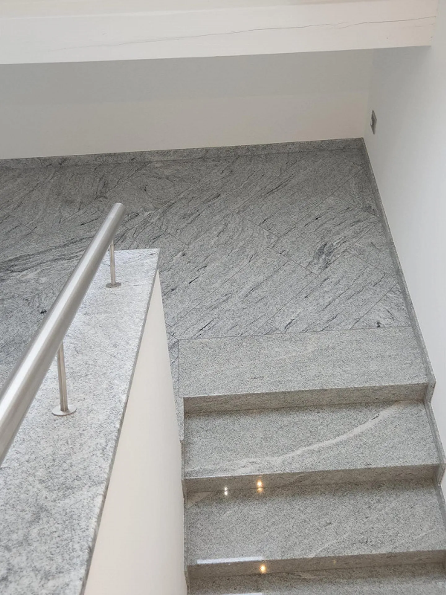 Appartamento spazioso in posizione centrale - Foto 19 di 26