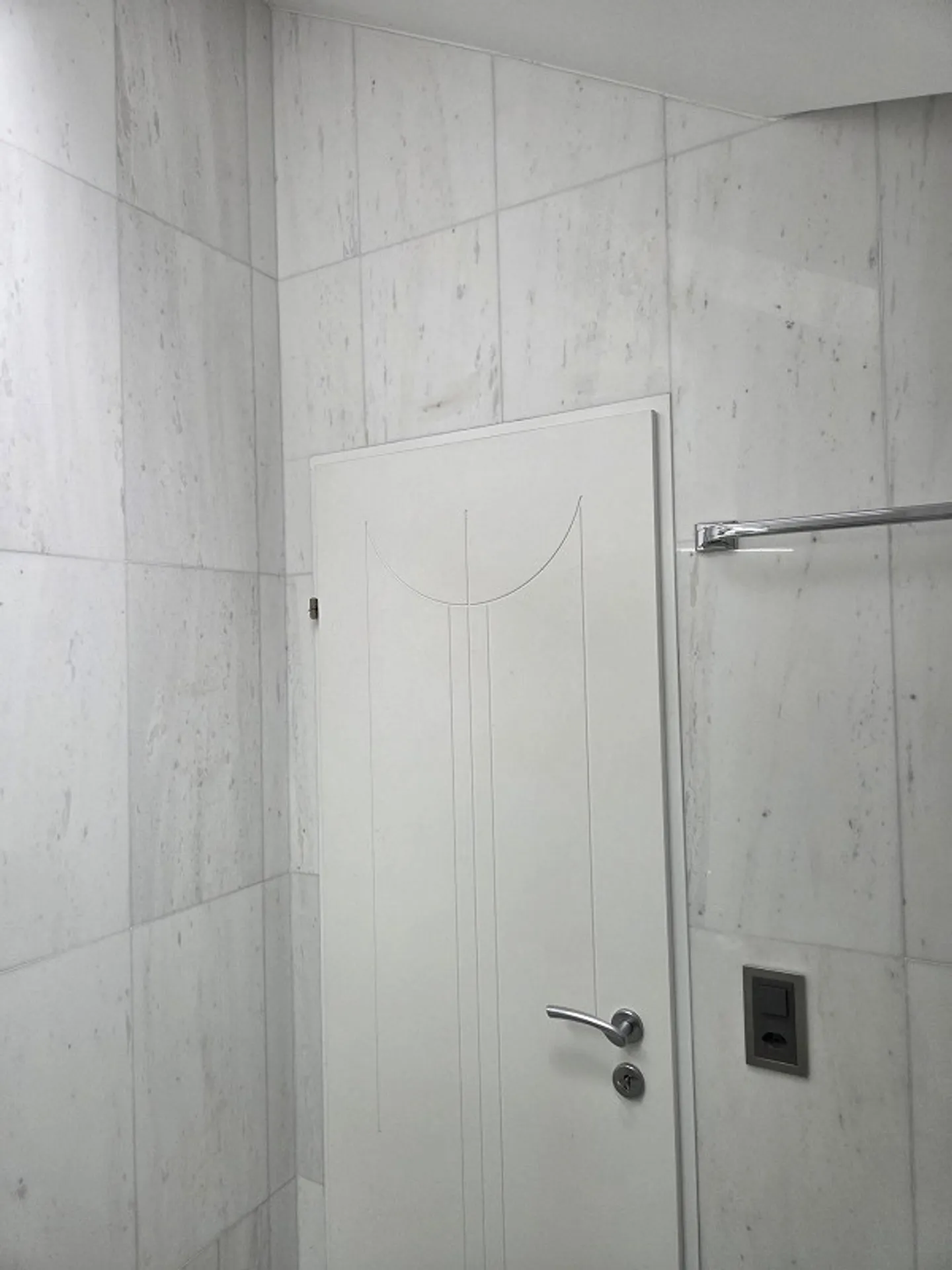 Appartamento spazioso in posizione centrale - Foto 20 di 26