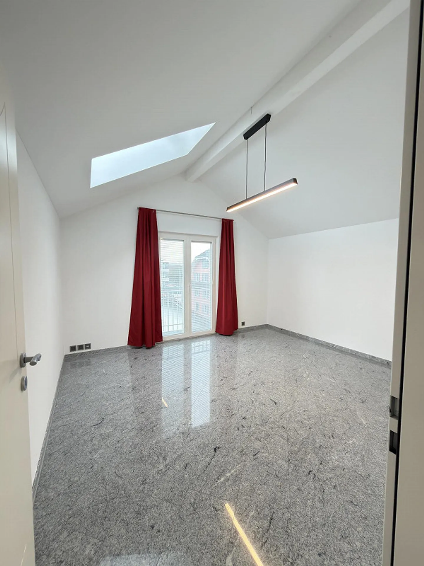 Appartamento spazioso in posizione centrale - Foto 25 di 26