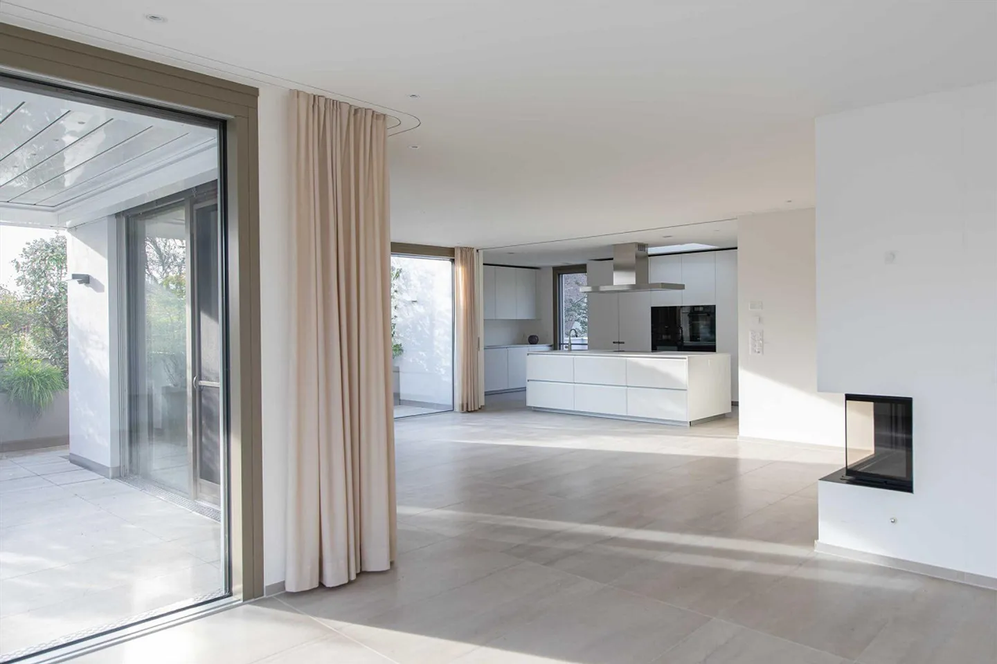 Exclusive penthouse apartment with 240 m² of living space - Photo 3 of 8