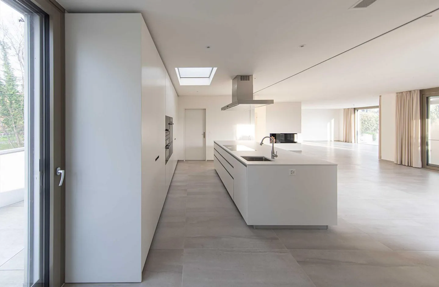 Exclusive penthouse apartment with 240 m² of living space - Photo 6 of 8