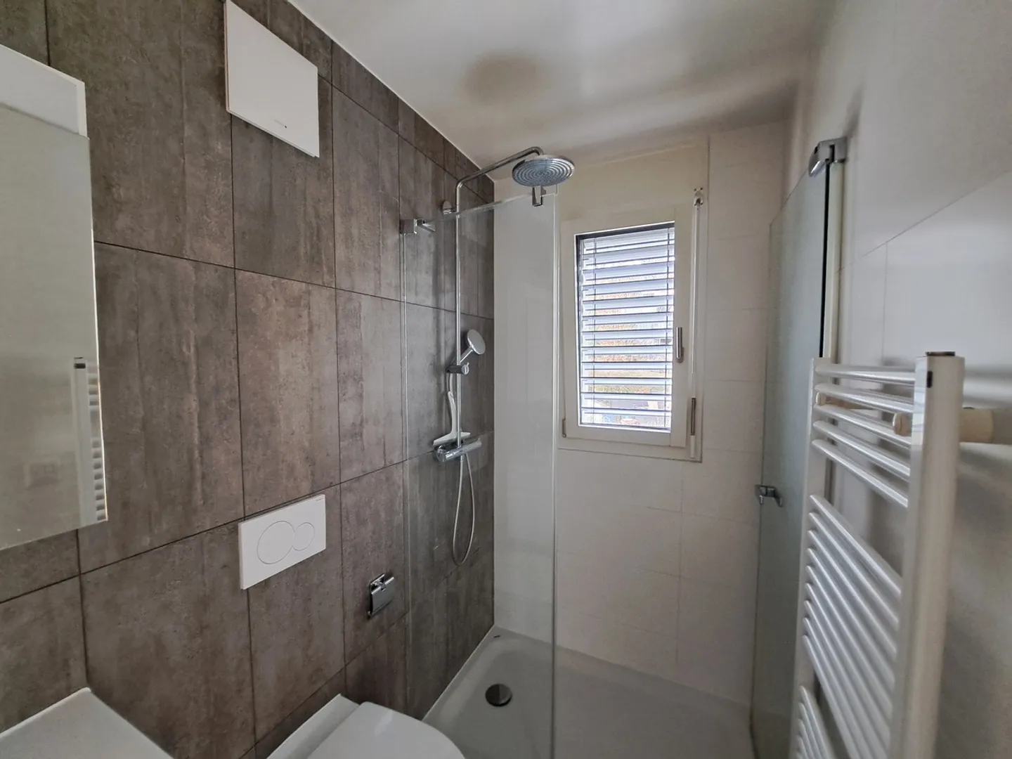 Appartement élégant avec terrasse - Photo 8 sur 11