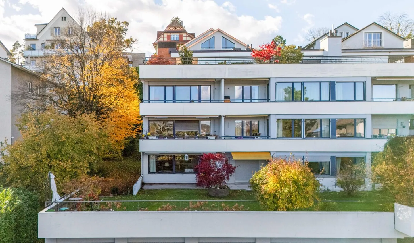 Kilchberg: appartamento di 2,5 stanze ben curato in un quartiere tranquillo - Foto 1 di 4