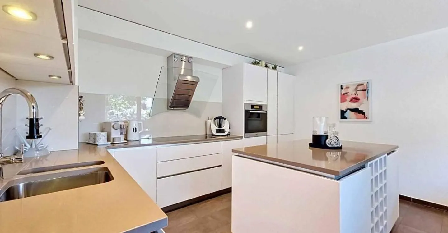 BEAUTIFUL FAMILY HOUSE OF 6.5 ROOMS WITH POTENTIAL FOR INDEPENDENT ACTIVITY - Photo 7 of 13
