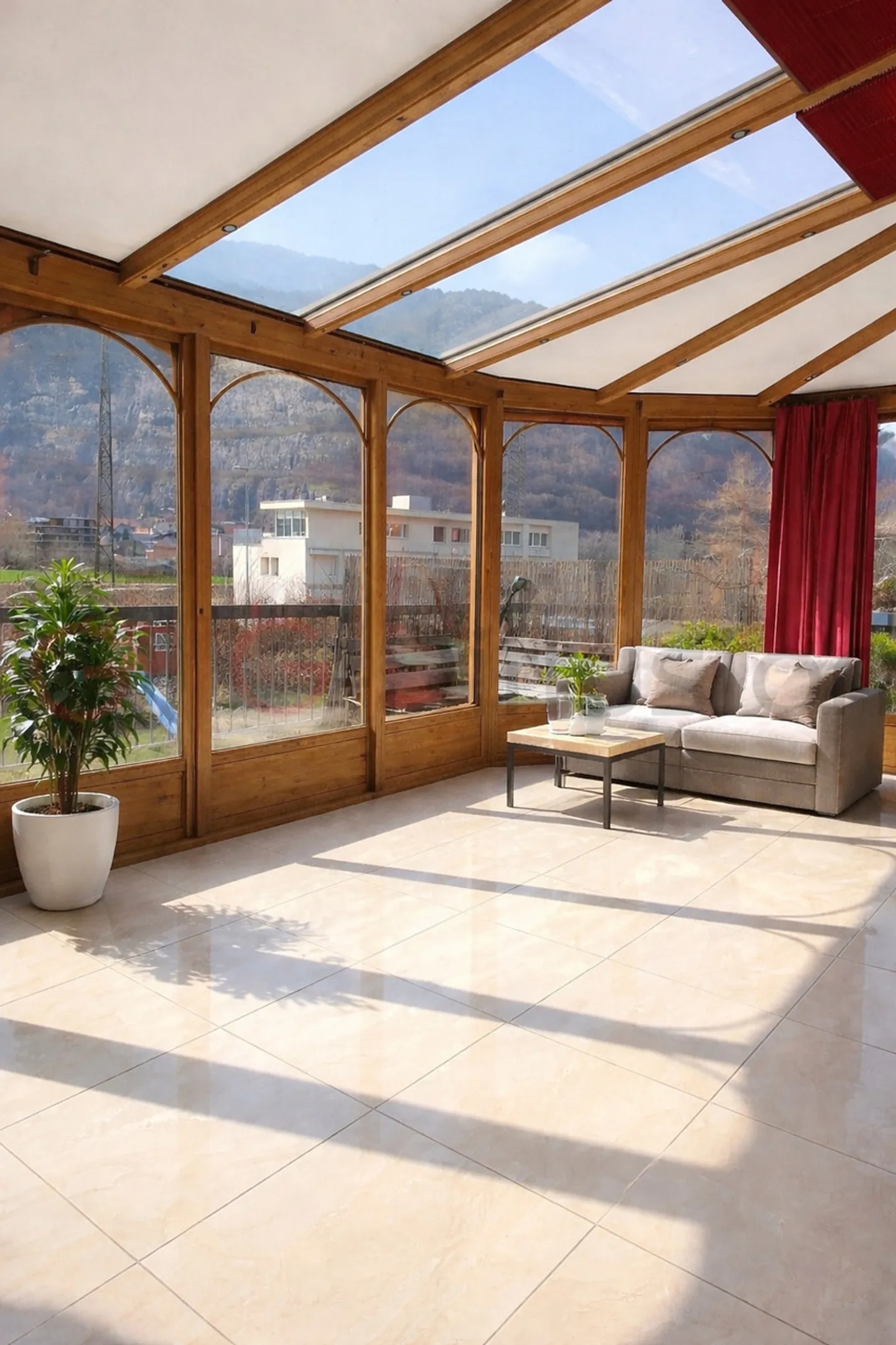 Charming House with Two Apartments - Photo 5 of 6