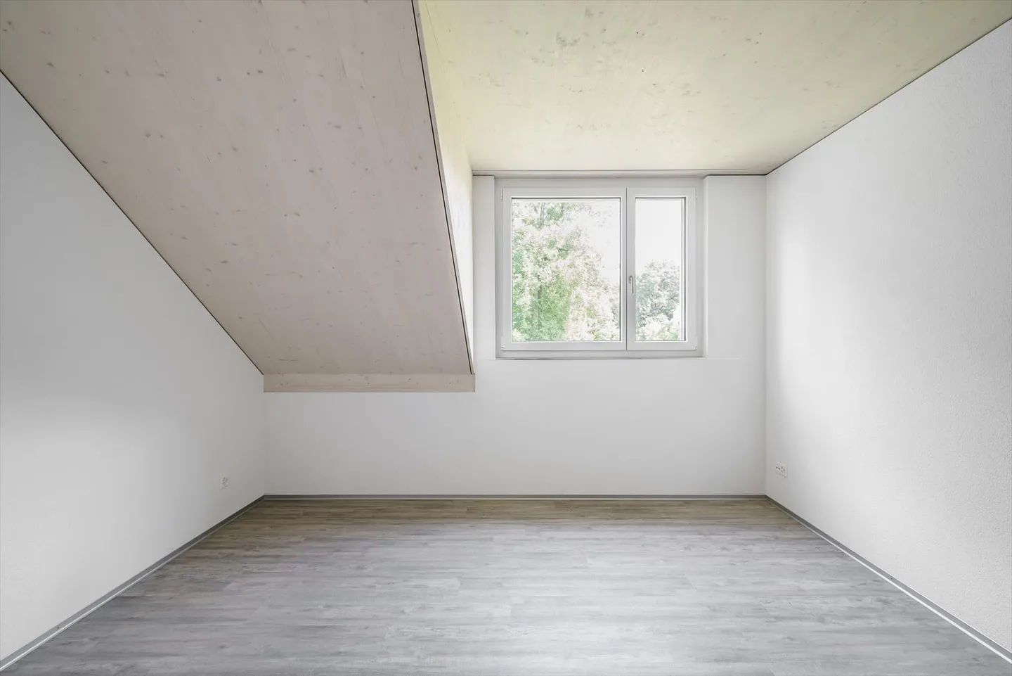 Appartamento 2,5 locali in mansarda con grande balcone - Foto 5 di 5