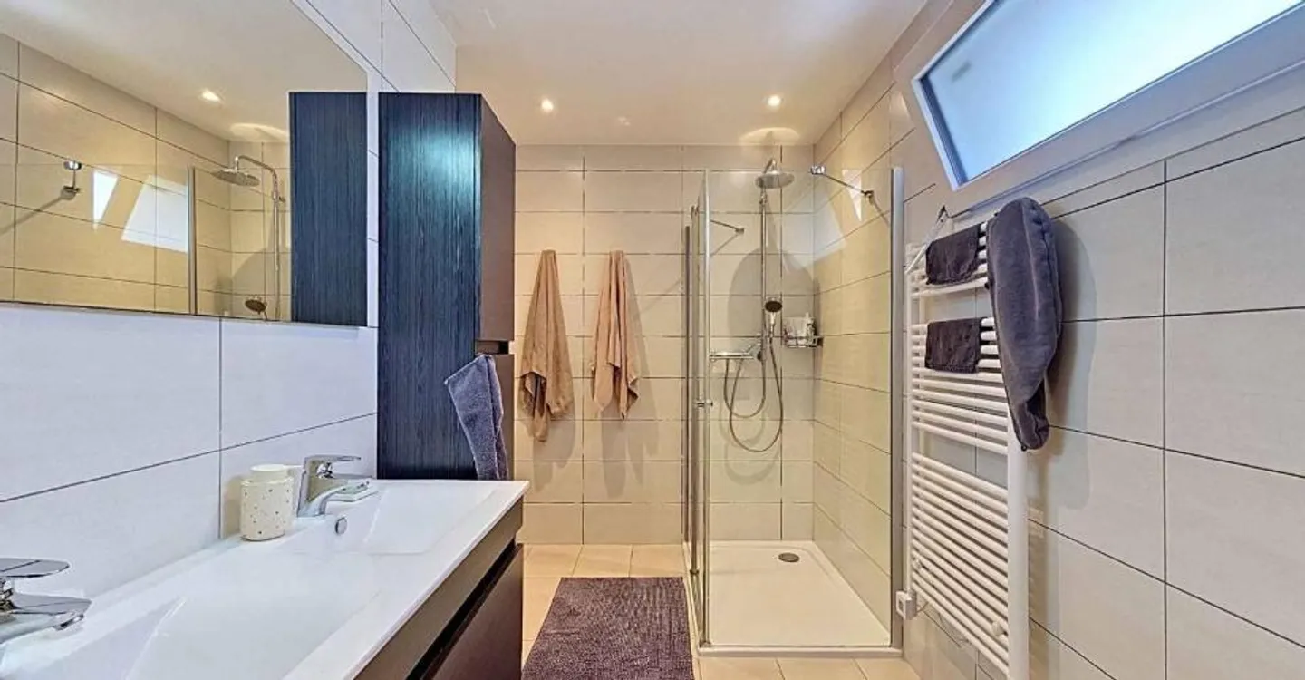 BEAUTIFUL FAMILY HOUSE OF 6.5 ROOMS WITH POTENTIAL FOR INDEPENDENT ACTIVITY - Photo 11 of 13