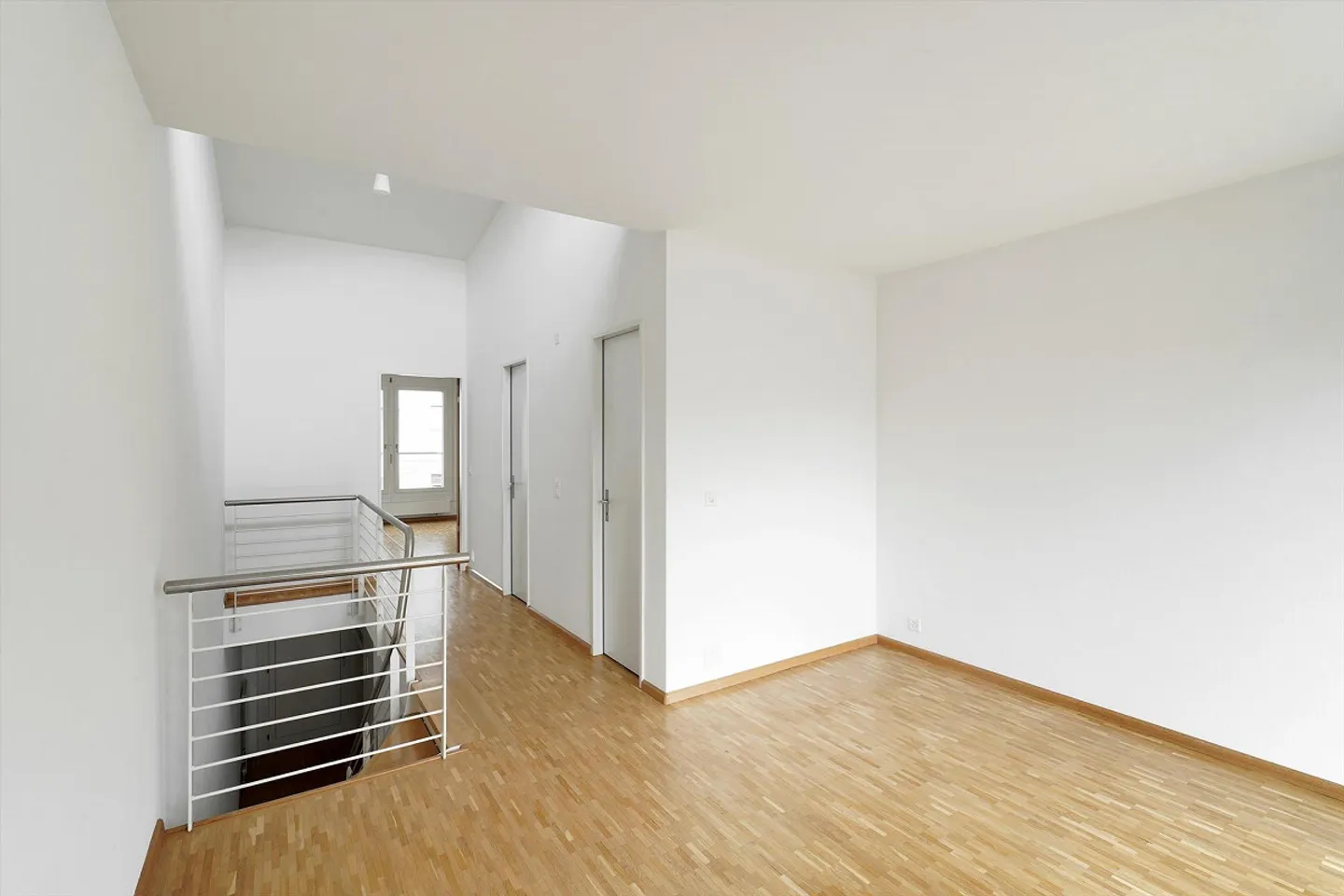 Living on two floors close to vibrant life - Photo 8 of 8