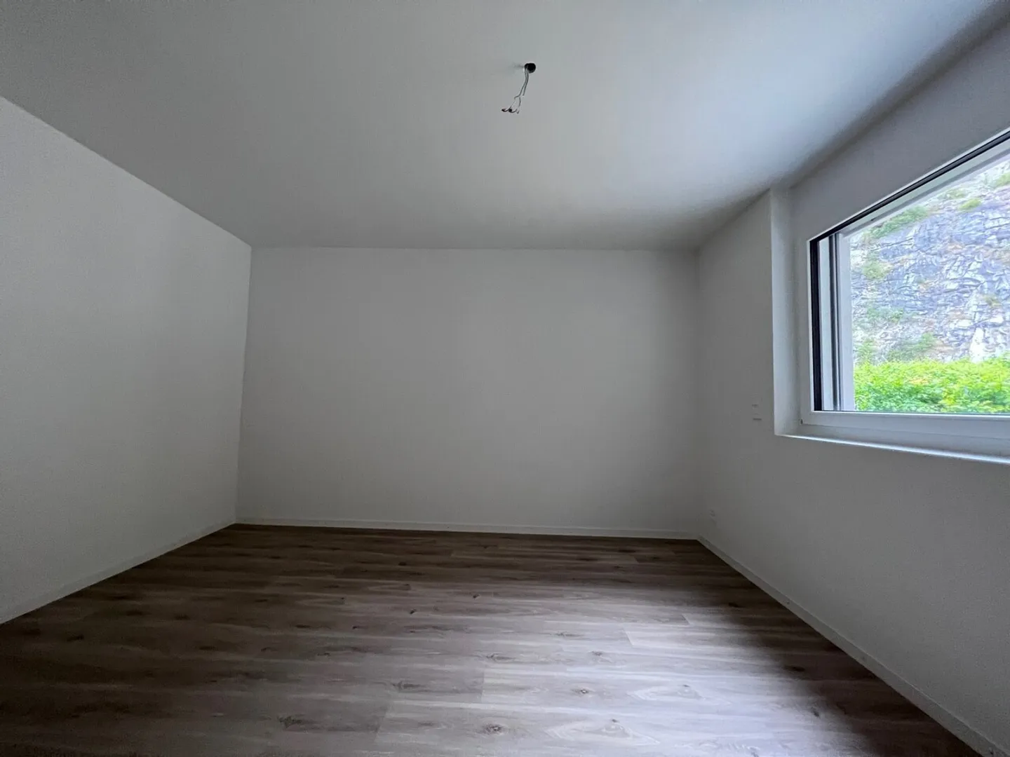 Spacious 3.5 Room Apartment - Photo 5 of 7