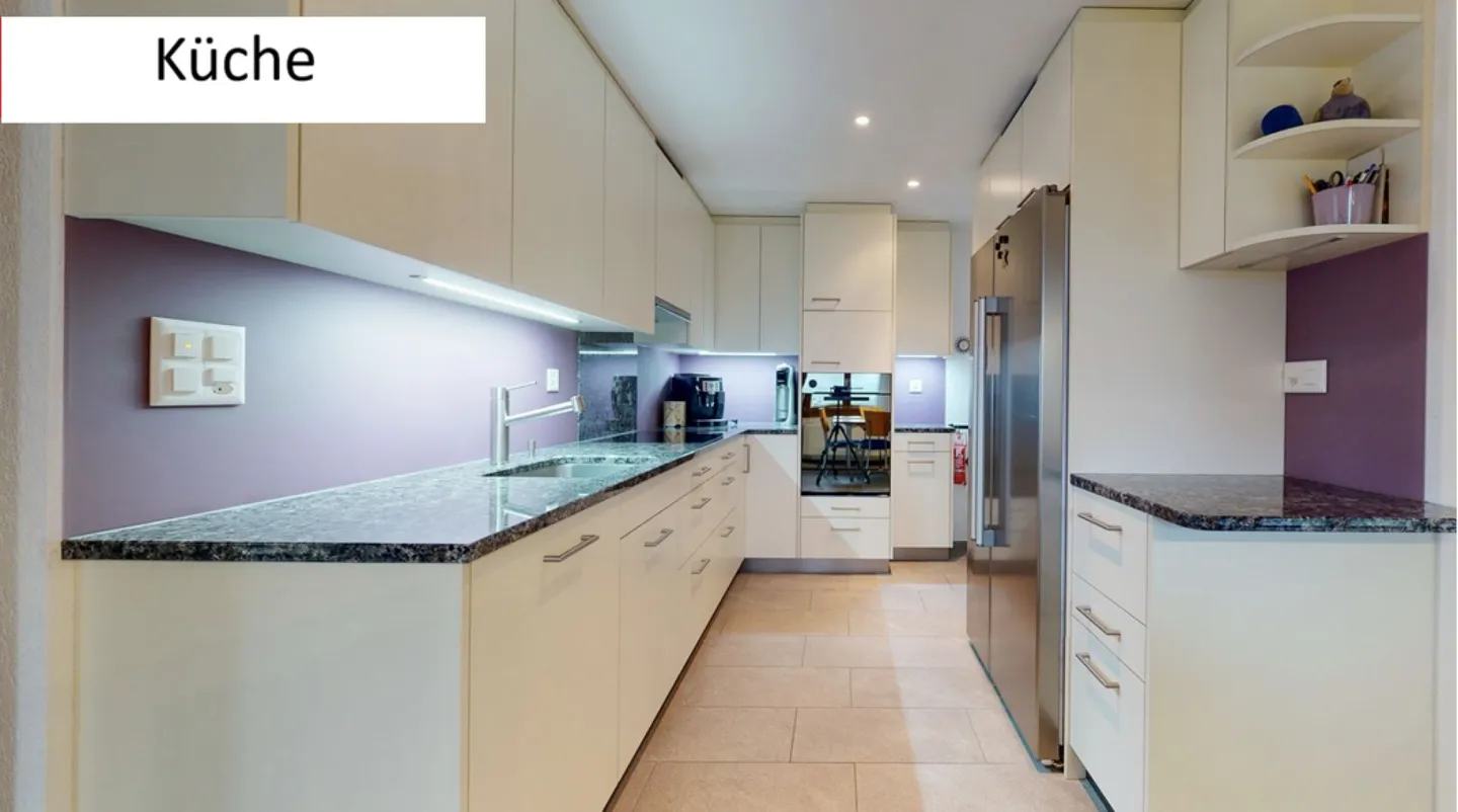 Well-maintained 6-room single-family house including a separate apartment in a dream location in Schwarzsee FR - Photo 3 of 11