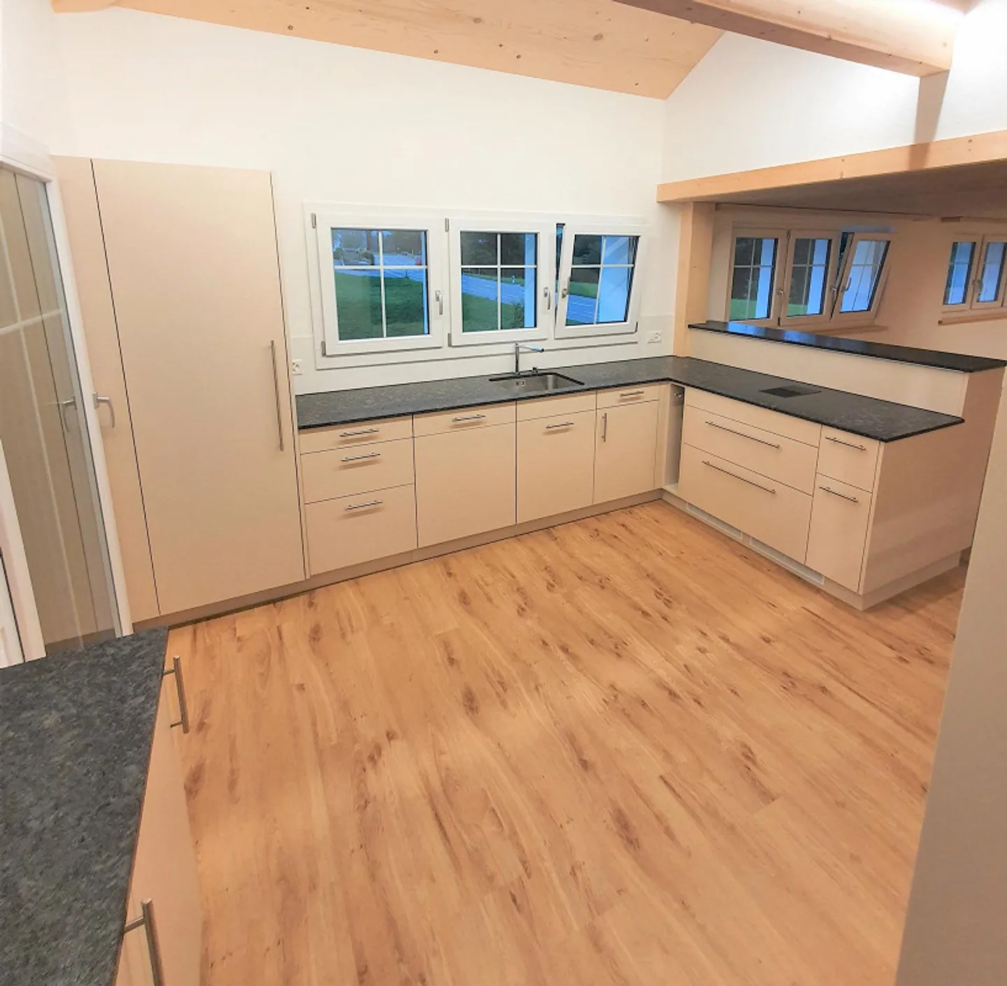 Appartamento duplex ristrutturato di 4 1/2 stanze - Foto 5 di 15