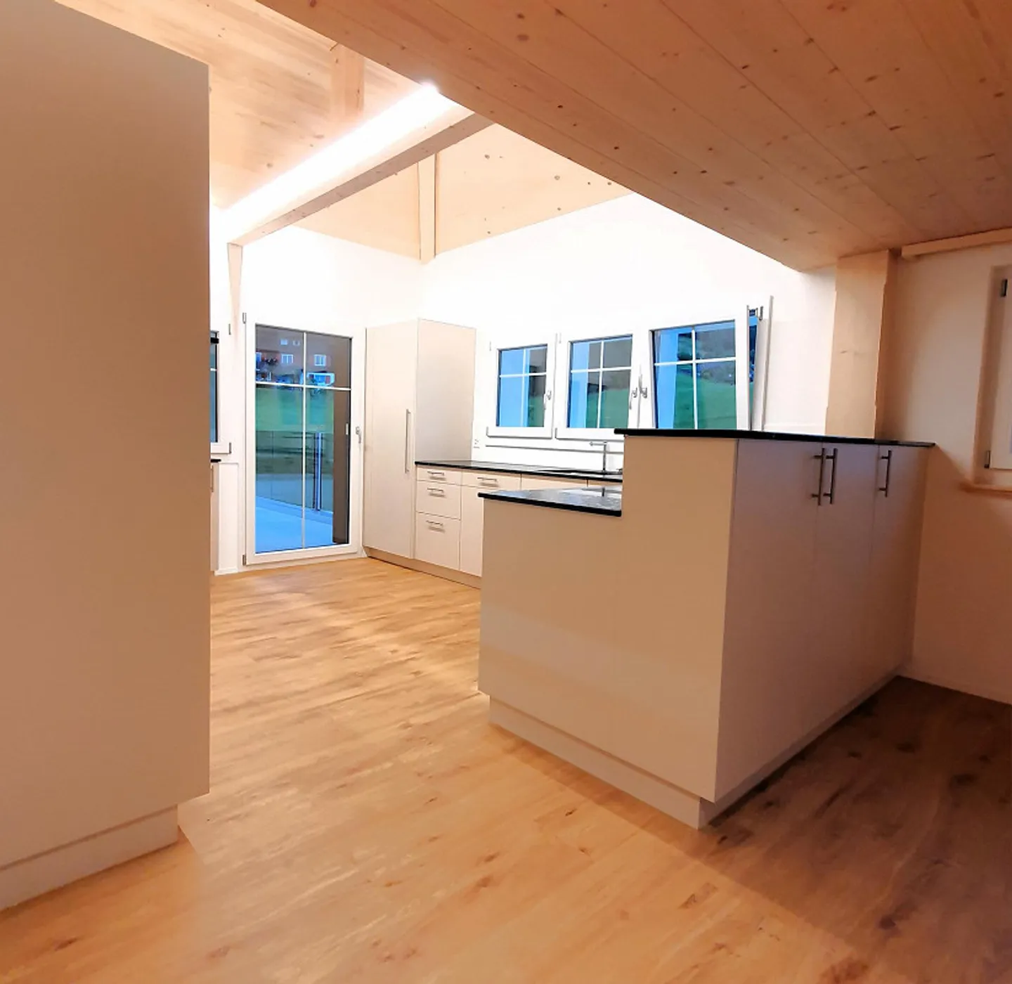 Appartamento duplex ristrutturato di 4 1/2 stanze - Foto 6 di 15