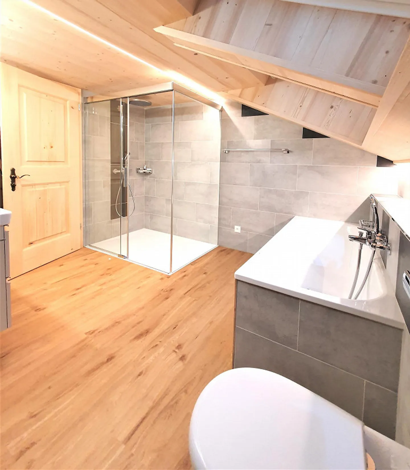 Appartamento duplex ristrutturato di 4 1/2 stanze - Foto 11 di 15